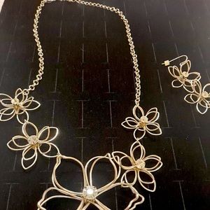 Silver flower/rhinestone necklace & earrings